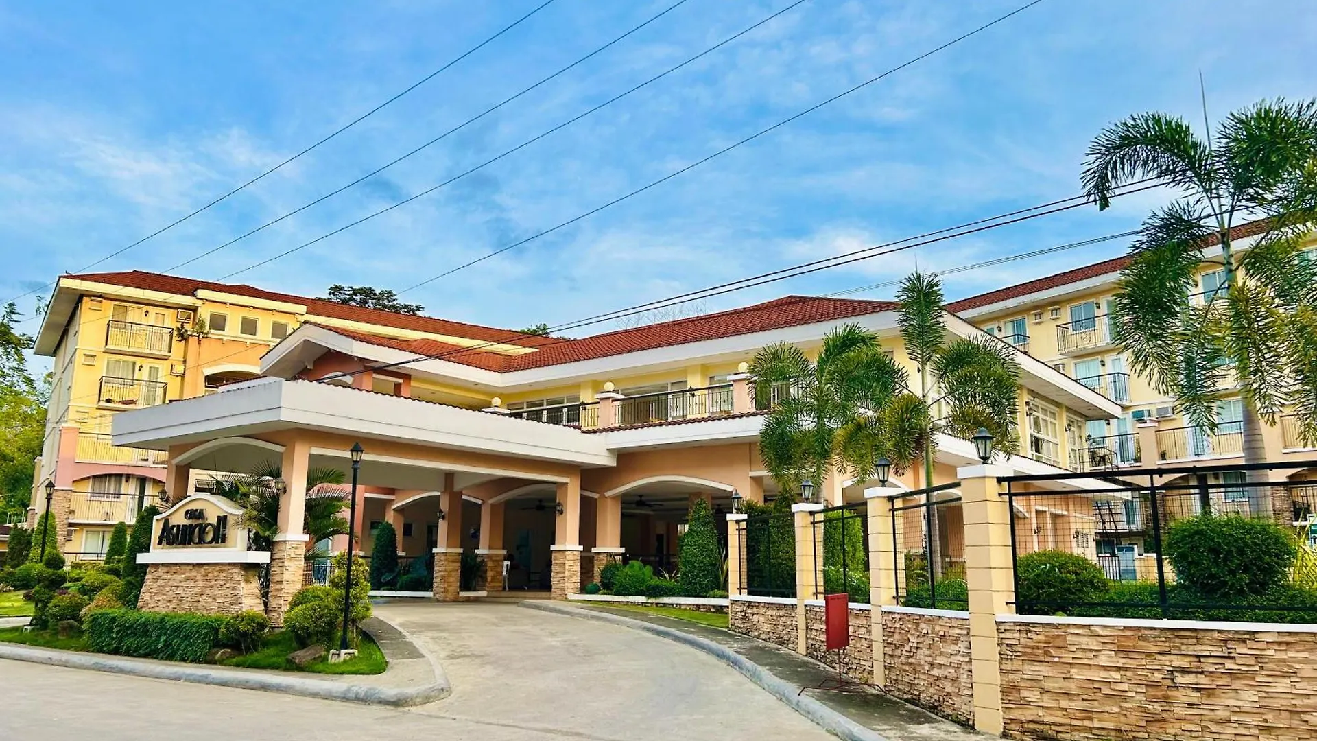 Aparthotel 1 Bedroom Cozy Condo / Arezzo Place Davao Near Airport